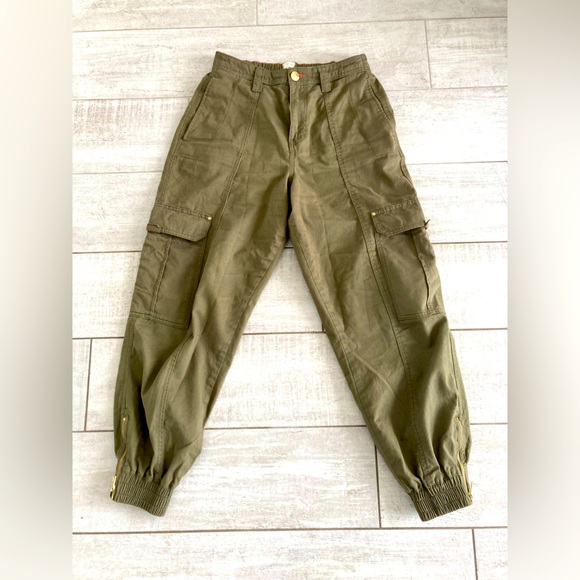 River Island Green Cargo Pants with gold snaps and zippers - Picture 5 of 14